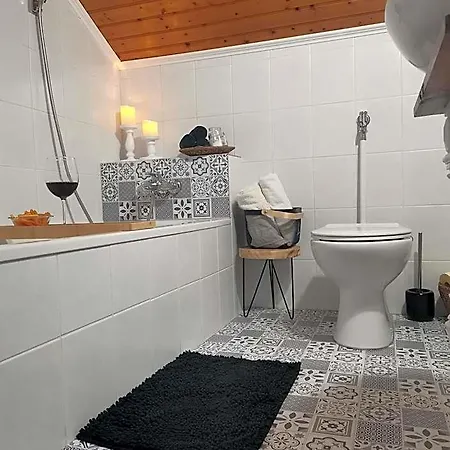 Ξενοδοχείο Meszi Vendeghaz 4*