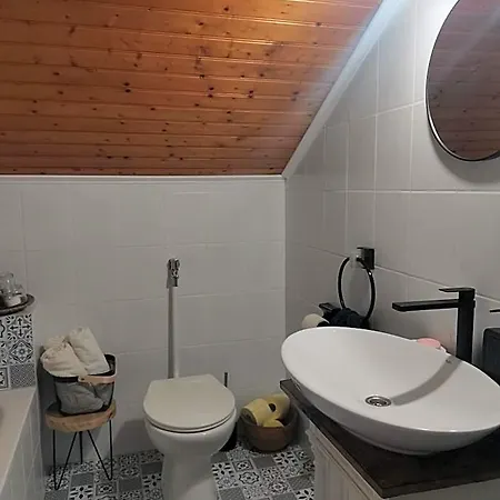 Meszi Vendeghaz Apartment