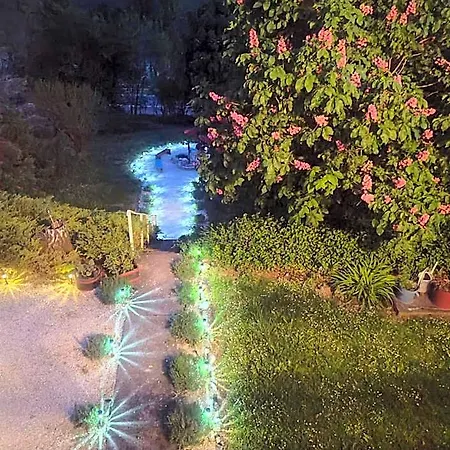 Meszi Vendeghaz Ξενοδοχείο 4*